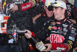 Victory lane: race winner Jeff Gordon, Hendrick Motorsports Chevrolet celebrates