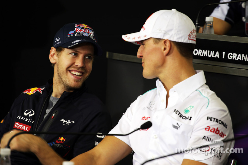 Sebastian Vettel, Red Bull Racing, und Michael Schumacher, Mercedes AMG F1, in der FIA-Pressekonfere