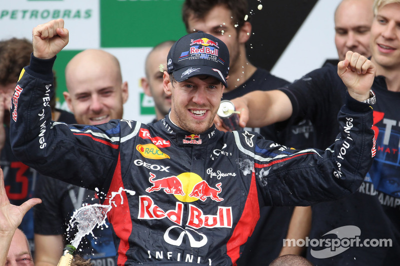 Sebastian Vettel, Red Bull Racing celebrates with the team