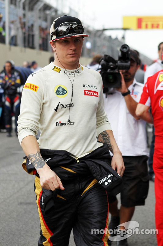 Kimi Raikkonen, Lotus F1 Team on the grid