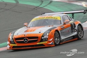 #1 Team Abu Dhabi by Black Falcon Mercedes SLS AMG GT3: Khaled Al Qubaisi, Bernd Schneider, Jeroen Bleekemolen, Sean Edwards