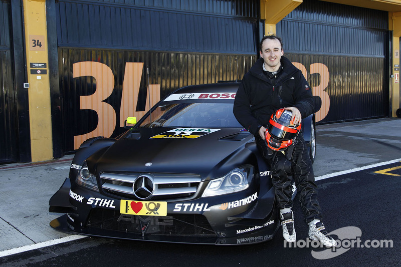 Robert Kubica menjajal Mercedes DTM