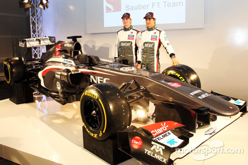 Nico Hulkenberg, Sauber and team mate Esteban Gutierrez, Sauber with the new Sauber C32