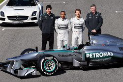 Toto Wolff, Mercedes AMG F1 Shareholder and Executive Director; Lewis Hamilton, Mercedes AMG F1 and