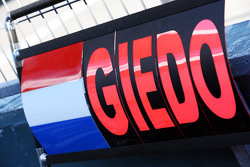 Pitbord voor Giedo van der Garde, Caterham F1 Team