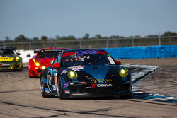 #68 TRG Porsche 911 GT3 Cup: Kevin Estre, Al Carter, Carlos de Quesada