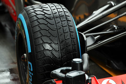 Wet Pirelli tyre on the McLaren MP4-28