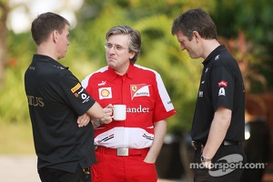 Alan Permane, Lotus F1 Team Trackside Operations Director with Pat Fry, Ferrari Deputy Technical Director and Head of Race Engineering and James Allison, Lotus F1 Team Technical Director