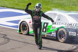 Race winner Kyle Busch, Joe Gibbs Racing Toyota celebrates