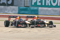 Mark Webber, Red Bull Racing RB9 e Sebastian Vettel, Red Bull Racing RB9
