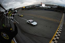 David Ragan, Frontrow Motorsports Ford takes the win