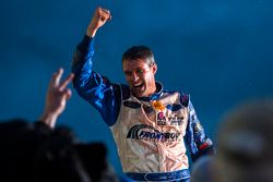 Victory lane: race winner David Ragan, Frontrow Motorsports Ford