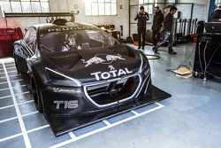Sébastien Loeb, Peugeot 208 T16'yı test ediyor