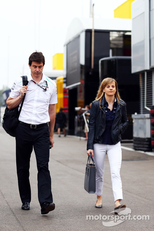 Toto Wolff, Mercedes AMG F1 Shareholder and Executive Director with his wife Susie Wolff, Williams Development Driver