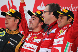 Podyum, Lotus F1 Team, 2.; Fernando Alonso, Ferrari, Yarış galibi; Stefano Domenicali, Ferrari Direk