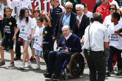 Frank Williams, dueño de Williams, es impulsado por María De Villota.