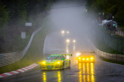 #50 Manthey-Racing Porsche 911 GT3 R (SP9): Marco Holzer, Nick Tandy, Jörg Bergmeister, Richard Lietz