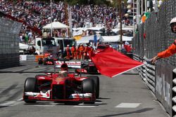 Fernando Alonso, Ferrari F138 passes red flags as the race is stopped
