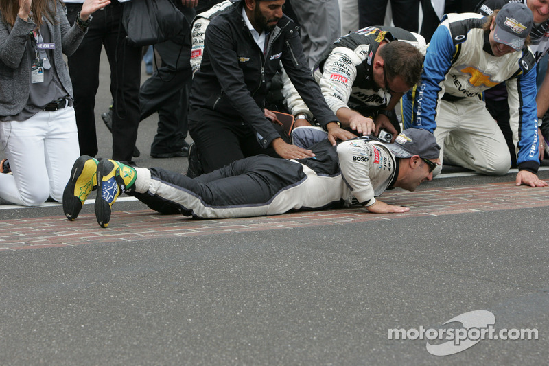 O vencedor Tony Kanaan