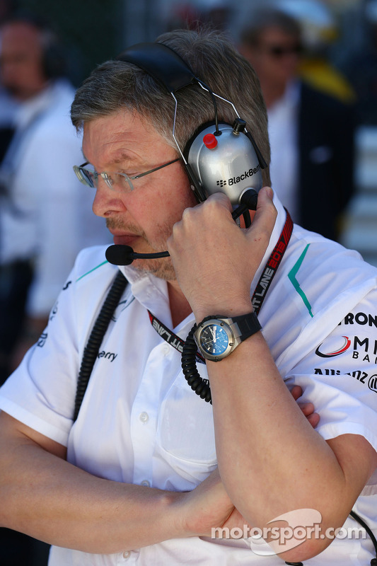 Ross Brawn, Mercedes AMG F1 Team Principal on the grid as the race is stopped