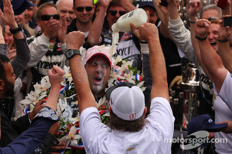 Pós-corrida: Tony Kanaan, KV Racing Technology Chevrolet, comemora