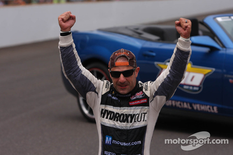 O vencedor Tony Kanaan, KV Racing Technology Chevrolet comemora