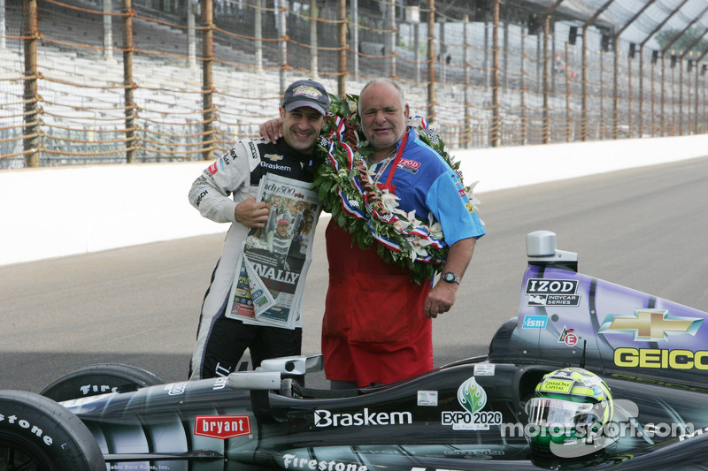O vencedor Tony Kanaan, KV Racing Technology Chevrolet comemora
