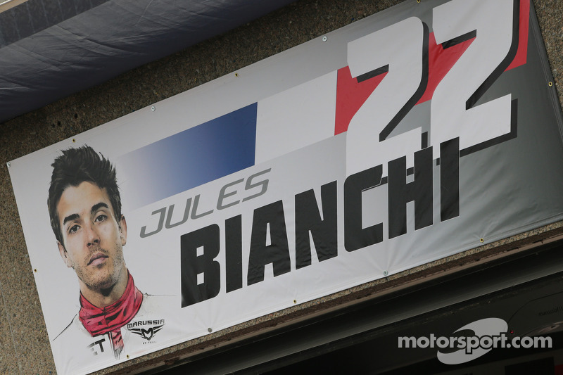 Le stand de Jules Bianchi, Marussia F1 Team