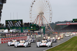 发车:奥迪乔斯特车队2号奥迪R18 e-tron quattro赛车:阿兰·麦克尼什、罗伊克·杜瓦尔、汤姆·克里斯滕森