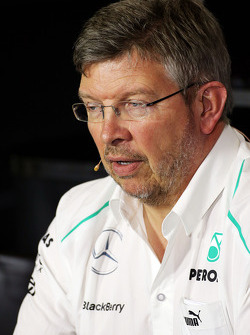 Ross Brawn, jefe de equipo del Mercedes AMG F1 Team, en la rueda de prensa de la FIA