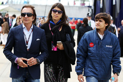 Emerson Fittipaldi, with family