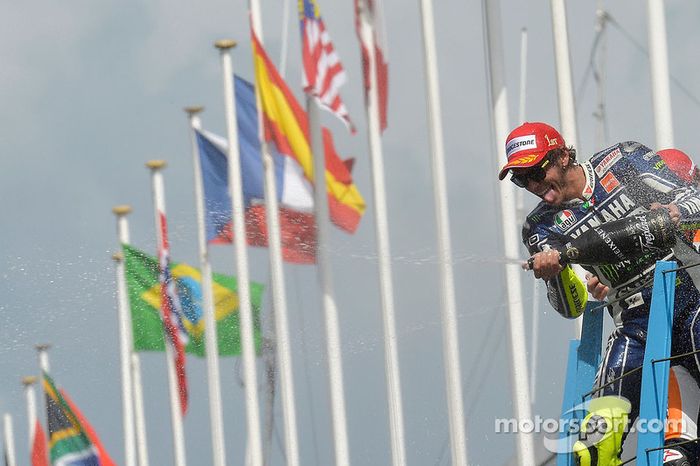 Podio: ganador de la carrera Valentino Rossi, Yamaha Factory Racing