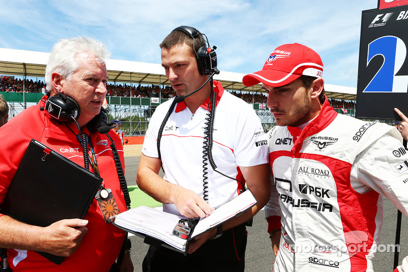 Pat Symonds Marussia F1 Team Technical Consultant with Jules Bianchi Marussia F1 Team on the grid 