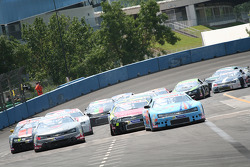 Sunday ELITE race action