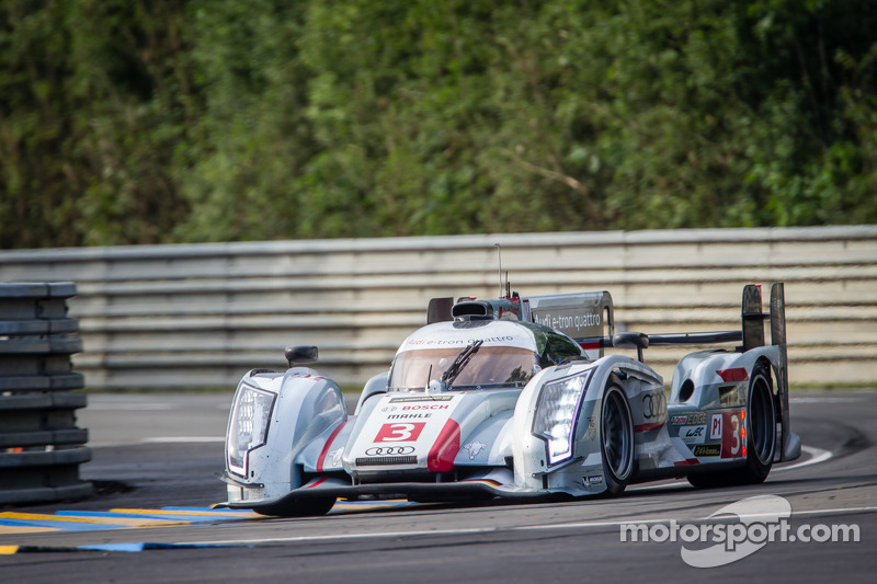 #3 Audi Sport Team Joest Audi R18 e-tron quattro: Marc Gene, Oliver Jarvis, Lucas di Grassi