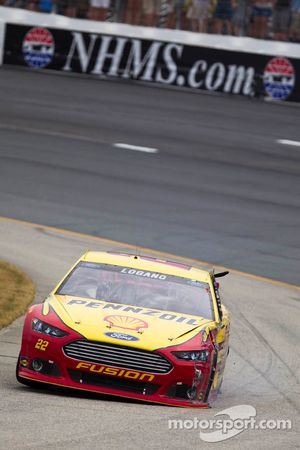 Crash for Joey Logano, Penske Racing Ford