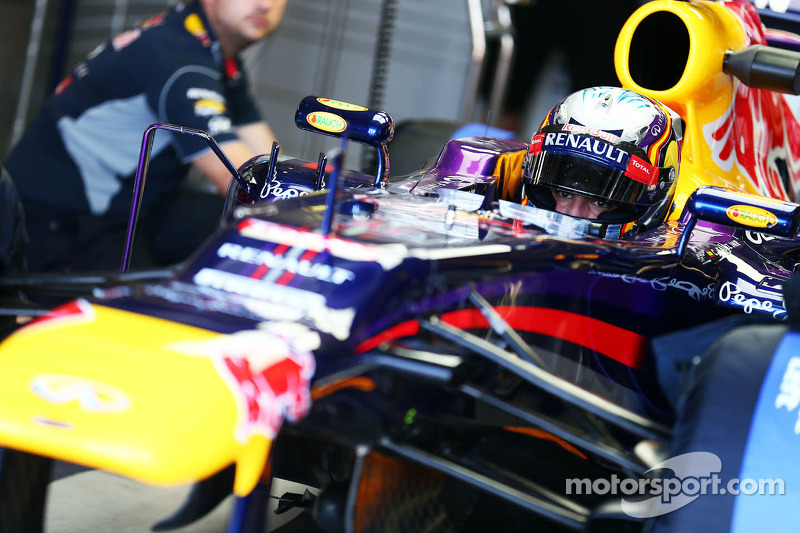 Carlos Sainz Jr., Red Bull Racing RB9 Test Driver