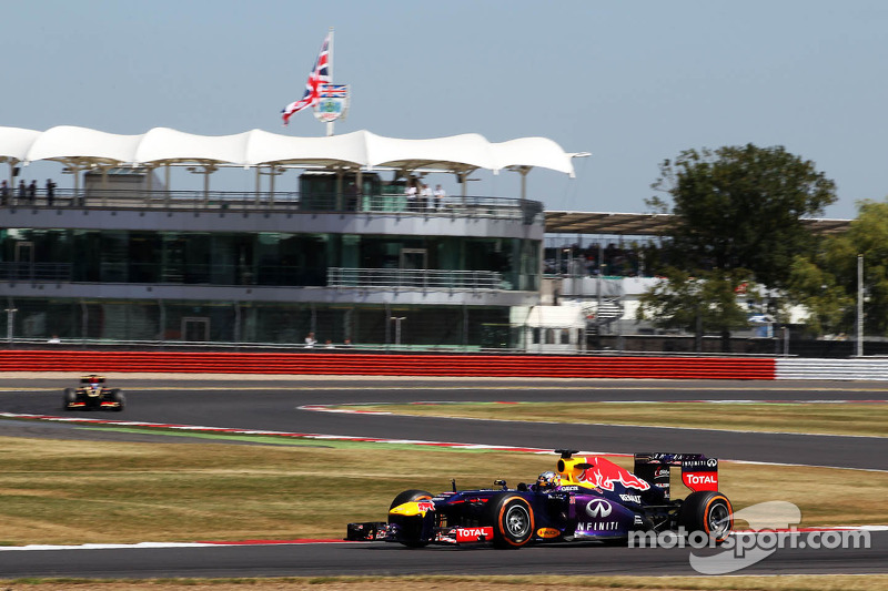 Carlos Sainz probando el RB9 de Red Bull Racing RB9 durante unos test