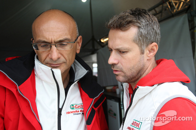  Gabriele Tarquini, Honda Civic, Honda Racing Team J.A.S.  y Tiago Monteiro, Honda Civic Super 200