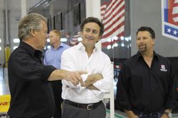 Alejandro Agag, CEO de Fórmula E Holdings con Michael Andretti, presentación de la Fórmula E Andrett