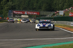 1st lap; #99 Beechdean AMR Aston Martin Vantage GT3: Andrew Howard, Jonathan Adam, Daniel McKenzie, Stefan Mücke