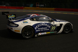 #99 Beechdean AMR Aston Martin Vantage GT3: Andrew Howard, Jonathan Adam, Daniel McKenzie, Stefan Mü