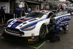 #99 Beechdean AMR Aston Martin Vantage GT3: Andrew Howard, Jonathan Adam, Daniel McKenzie, Stefan Mücke