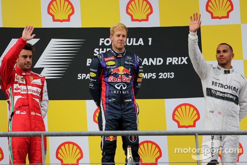 Podium: Sieger Sebastian Vettel, 2. Fernando Alonso, 3. Lewis Hamilton