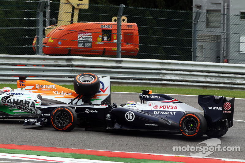 Pastor Maldonado, Williams e Paul di Resta, Sahara Force India collide no corrida