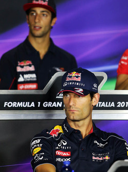 Mark Webber, Red Bull Racing ve Daniel Ricciardo, Scuderia Toro Rosso FIA basın toplantısı