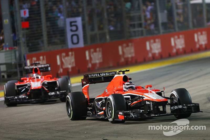 Max Chilton, Marussia F1 Team MR02 ve takım arkadaşı Jules Bianchi, Marussia F1 Team MR02