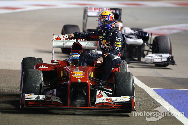 Singapur 2013: Fernando Alonso (Ferrari) - Mark Webber (Red Bull)