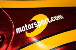 Motorsport.com Logo bei Henrique Cisneros, auf dem Auto von Sean Edwards