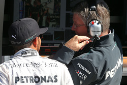 Lewis Hamilton, Mercedes AMG F1 with Ross Brawn, Mercedes AMG F1 Team Principal